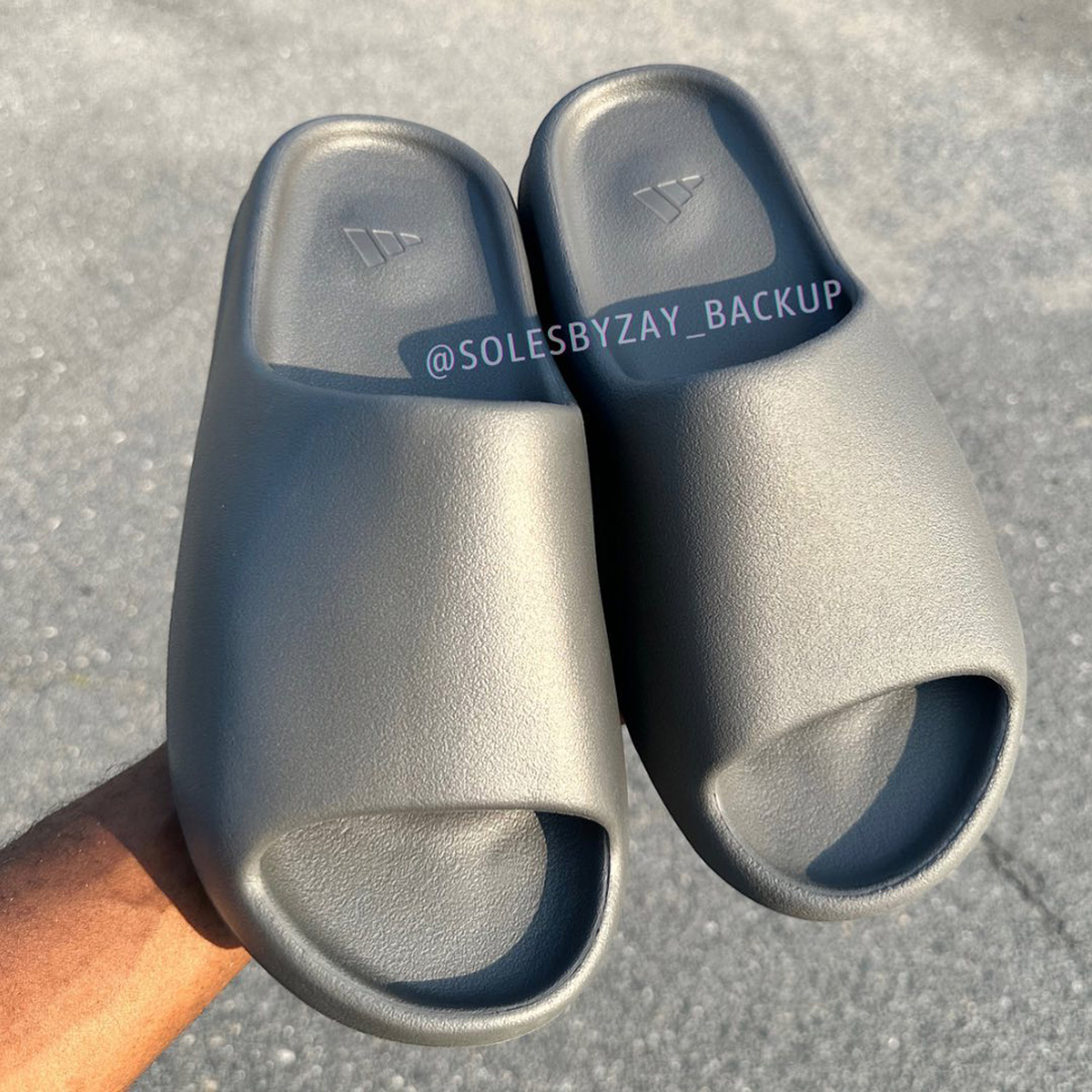 adidas Yeezy Slide Granite ID4132 Release Date