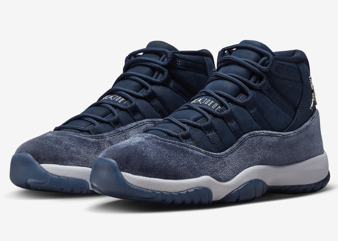 Air Jordan 11 Midnight Navy WMNS AR0715 