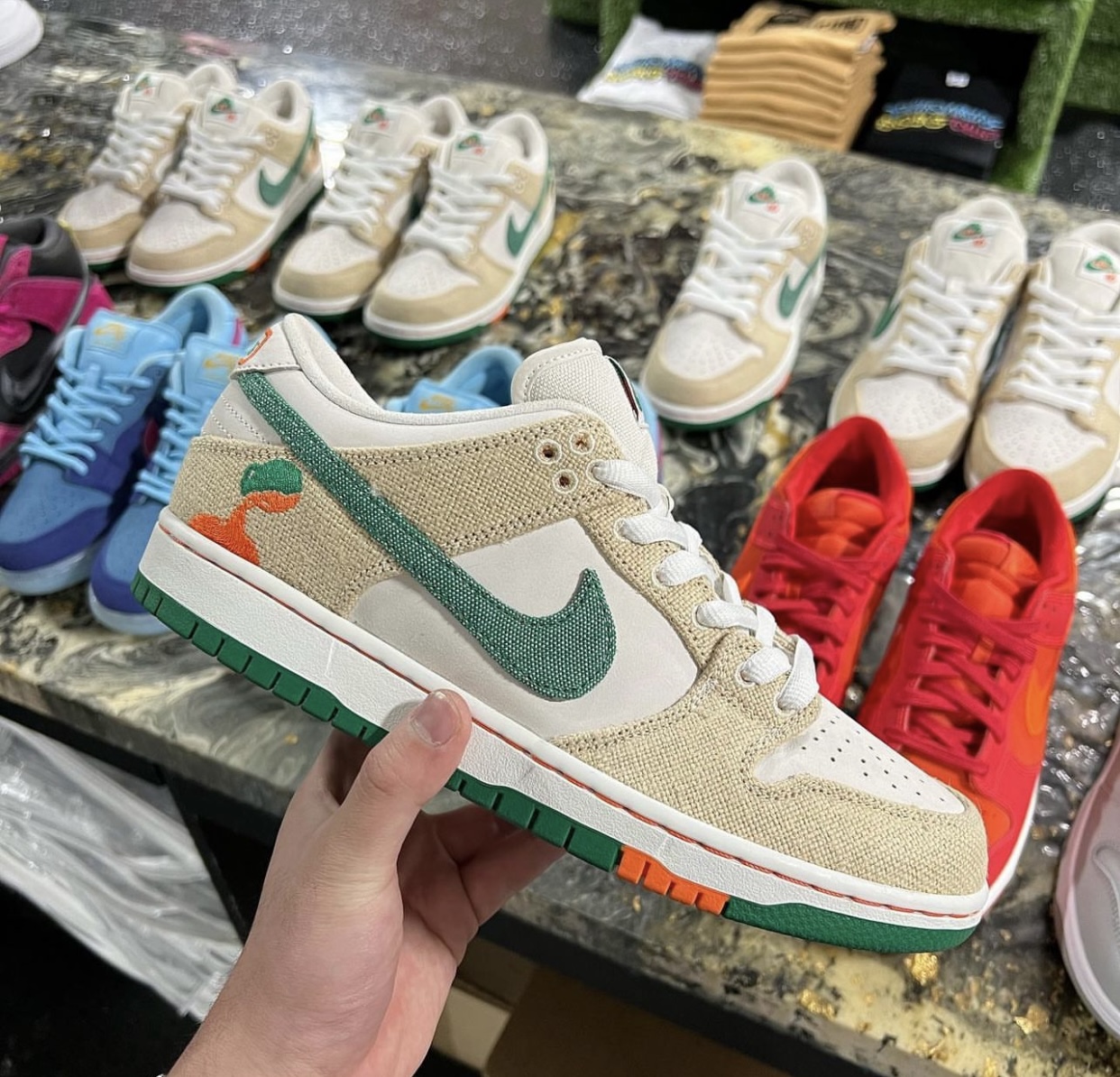 Jarritos Nike SB Dunk Low FD0860-001 Release Date Lateral