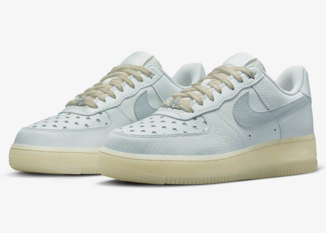 star nike air force ones