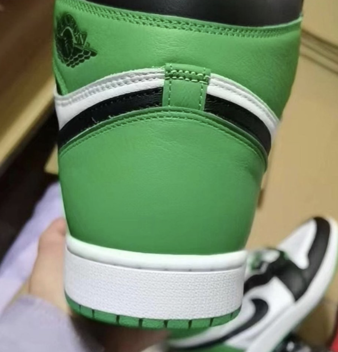 Air Jordan 1 High OG Lucky Green DZ5485-031 Release Date Heel