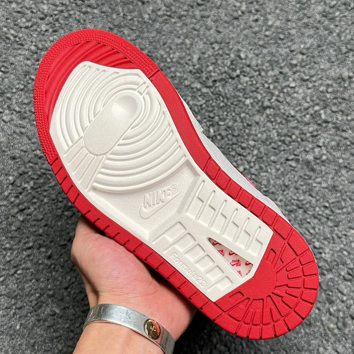 Air Jordan 1 High Zoom CMFT 2 Valentines Day 2023 Release Date Outsole