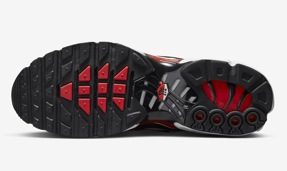 Nike Air Max Plus Black University Red White DM0032-004 Release Date Outsole