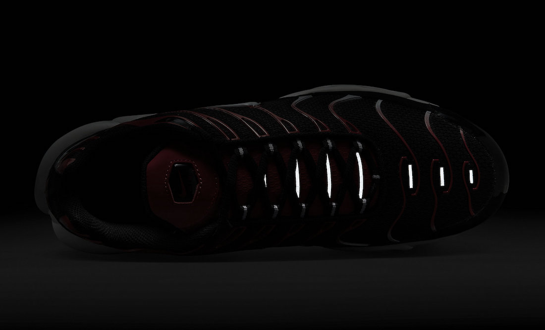 Nike Air Max Plus Black University Red White DM0032-004 Release Date 3M Reflective