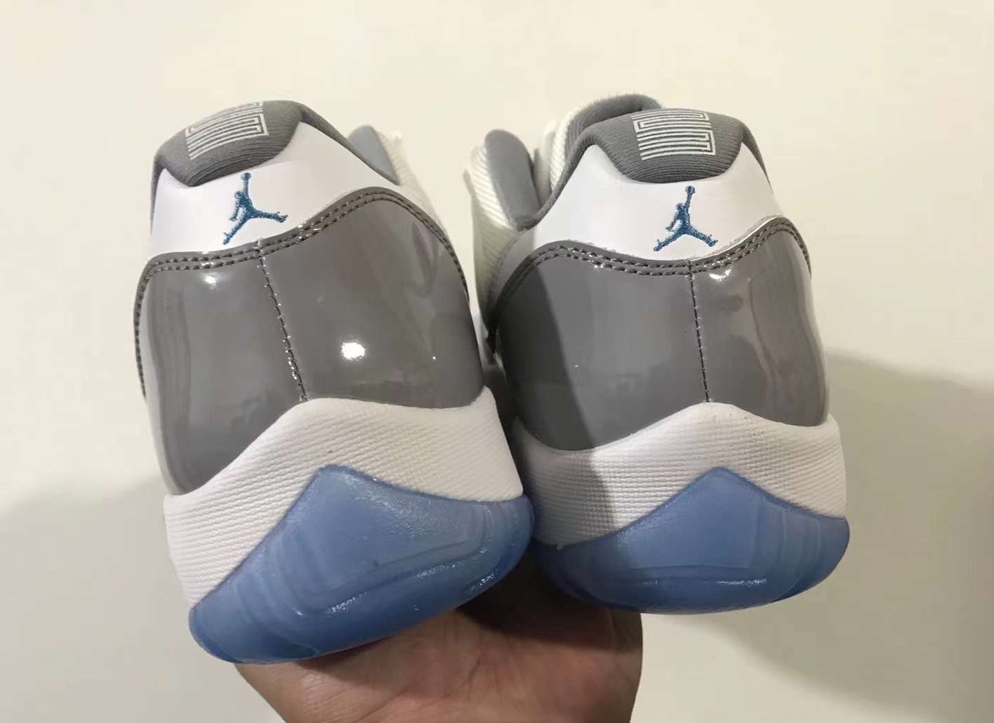 Nike Air Jordan 12 Bordeaux Mens 8 Low Cement Grey AV2187-140 Release Date Heel