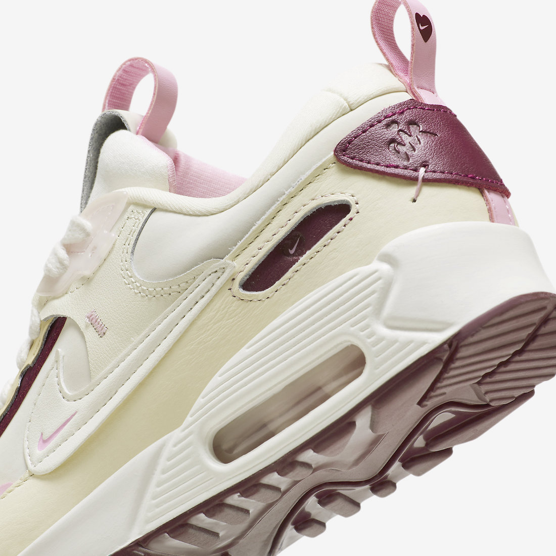 Nike Air Max 90 Futura Valentine's Day Release Date SBD