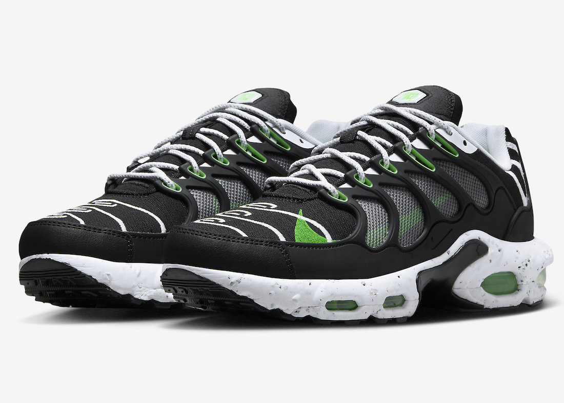 Nike Air Max Terrascape Plus Surfaces in Black and Green Strike