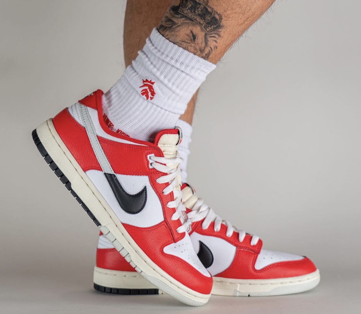 Nike Dunk Low Chicago Split University Red DZ2536-600 Release Date On-Foot