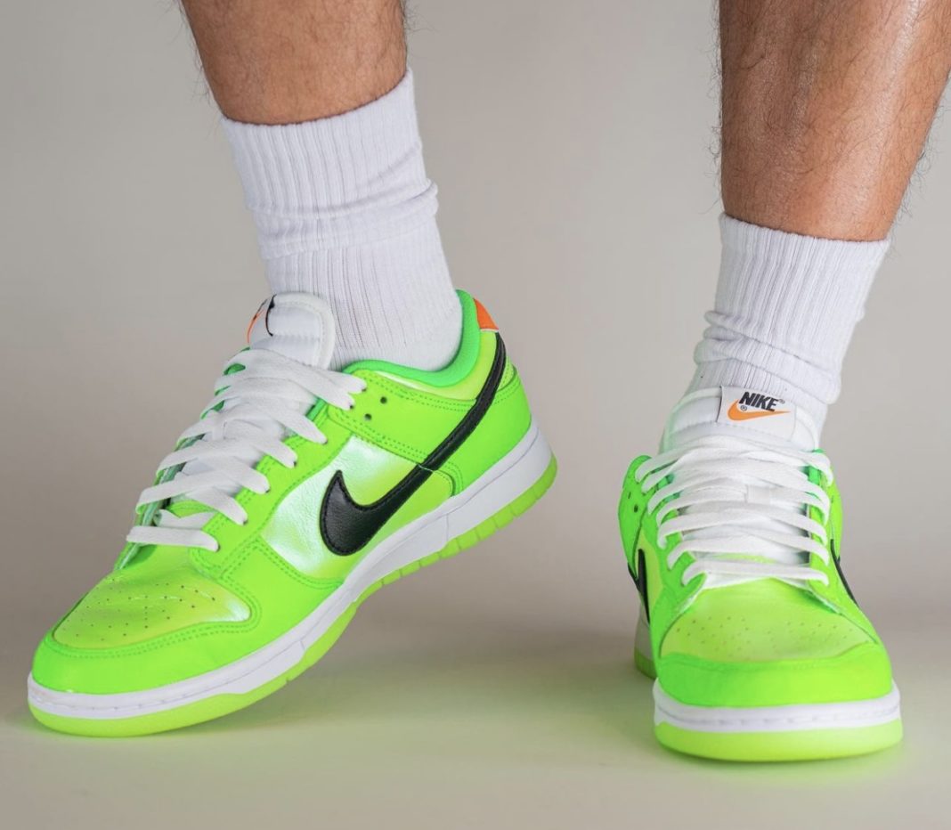 Nike Dunk Low Volt Glow in the Dark FJ4610702 SBD