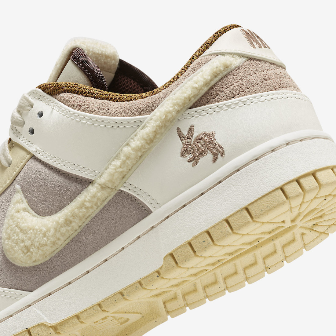 Nike Dunk Low Year of the Rabbit FD4203-211 Release Date Heel