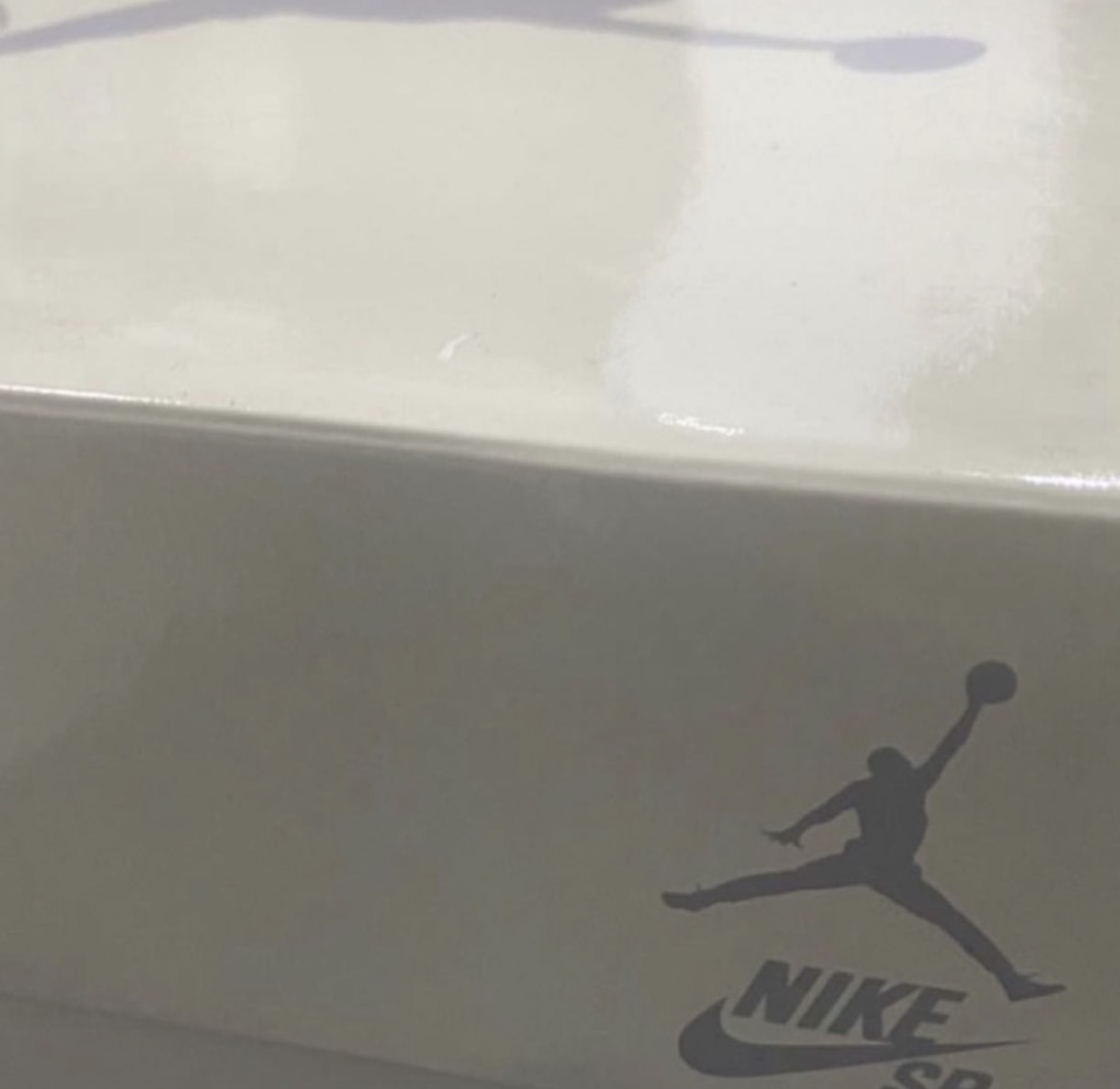 Nike SB Air Jordan 4 DR5415-103 Box