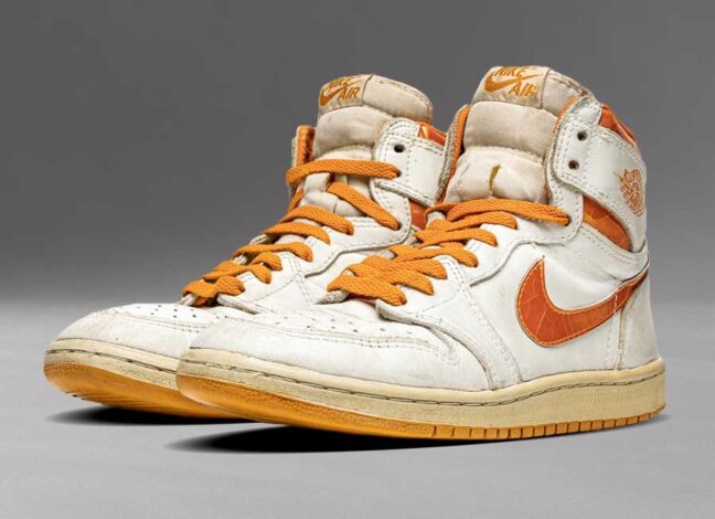 retro 1 metallic orange