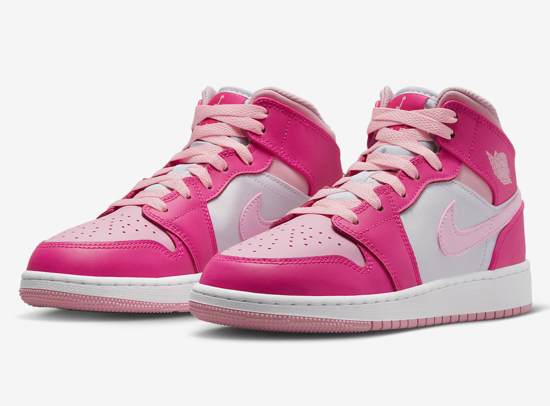 White jordans hot sale with pink