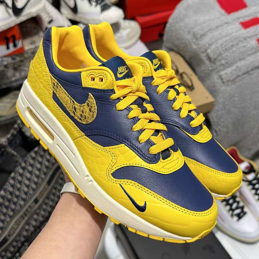 Nike Air Max 1 Midnight Navy Varsity Maize FJ5479-410 Release Date