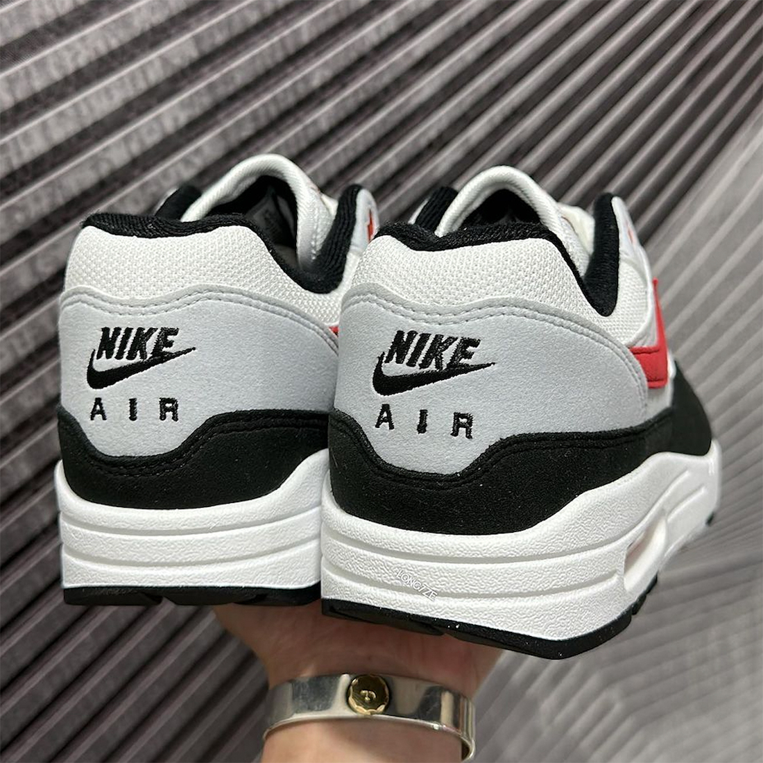 Nike Air Max 1 Black Toe FD9082-101