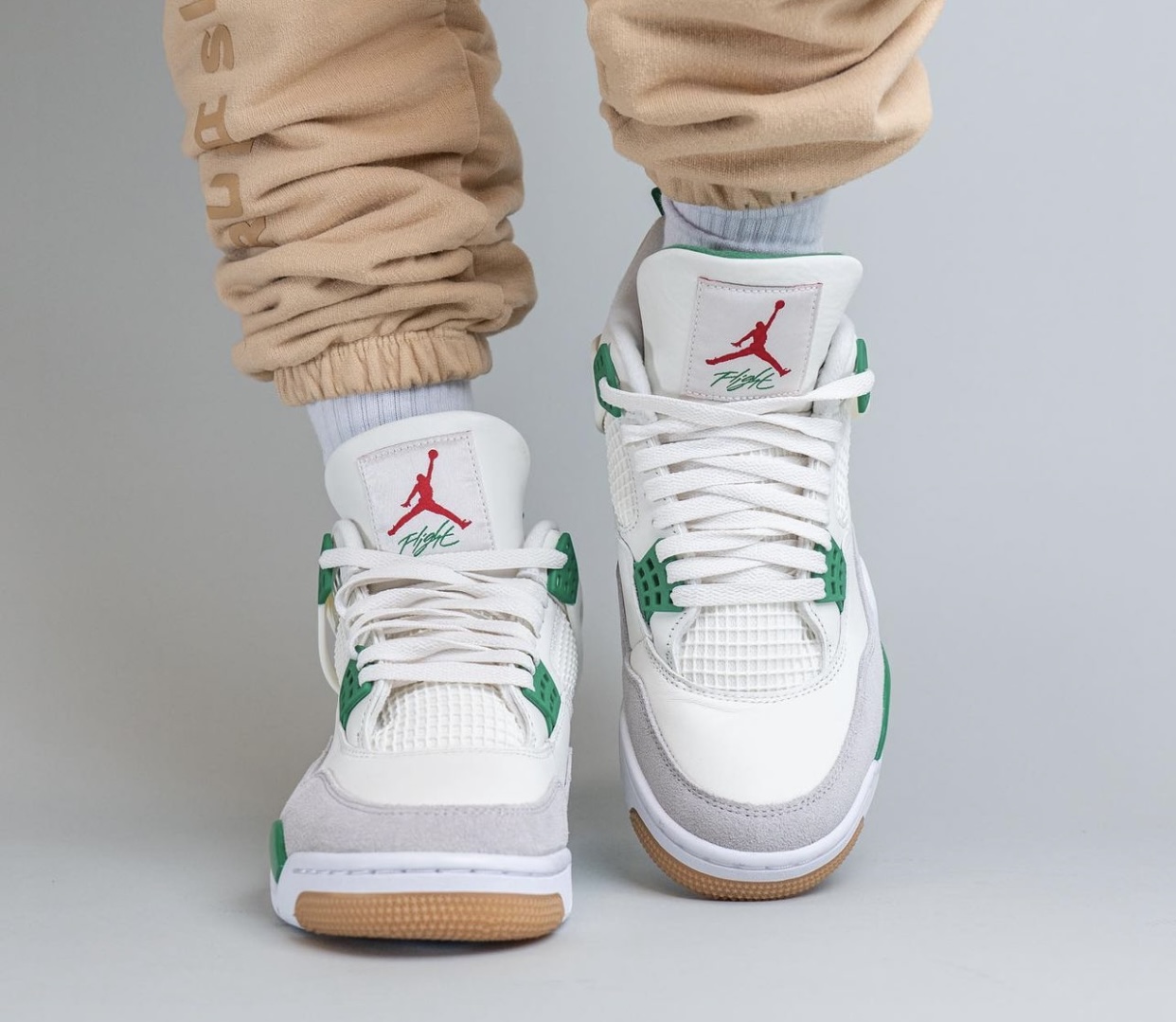 Nike SB Jordan 4 On-Feet
