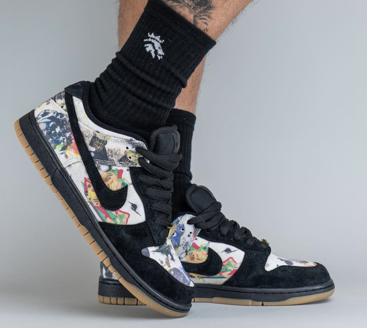 Supreme x Nike SB Dunk Low Rammellzee FD8778-001