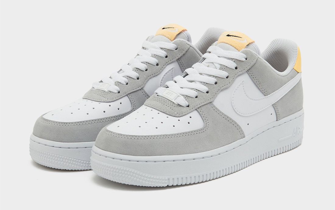 This Nike Air Force 1 Low Mixes Pure Platinum and Melon Tint