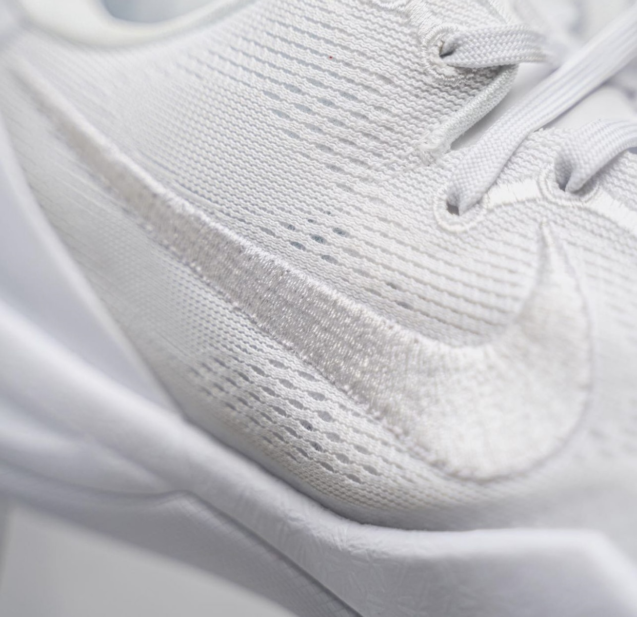 Nike Kobe 8 Protro White