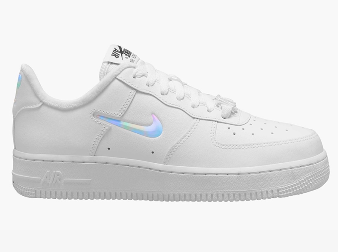 This Nike Air Force 1 ’07 SE Comes With Tie-Dye Swooshes
