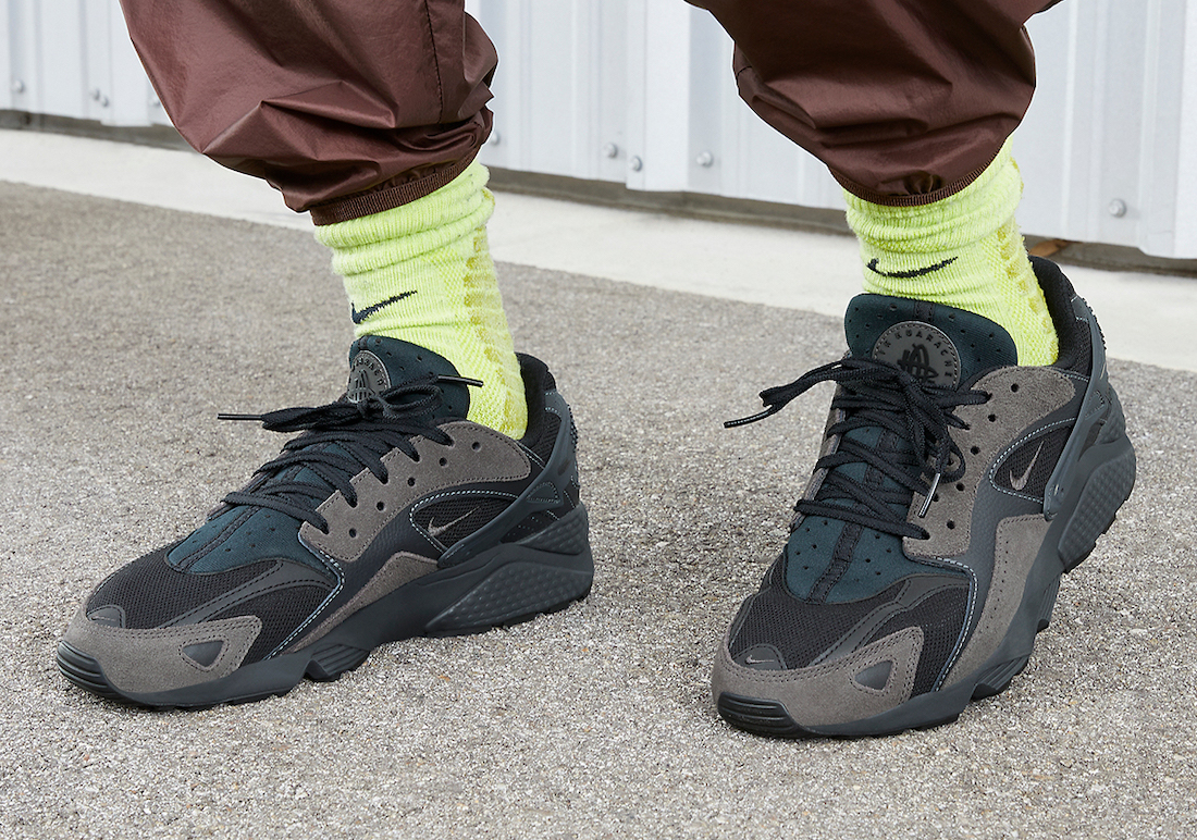 Nike Air Huarache Runner “Anthracite” On The Way