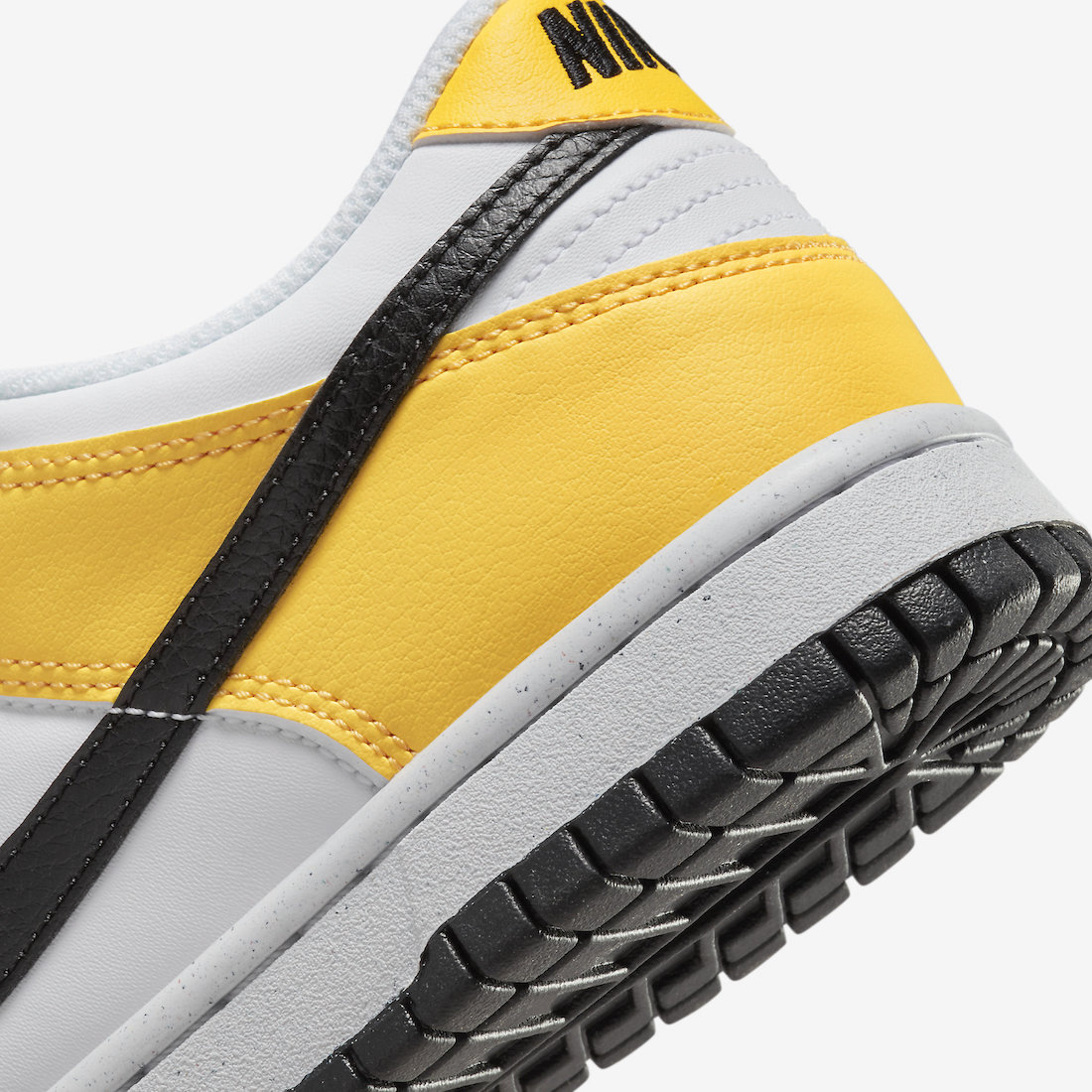 Nike Dunk Low Next Nature GS Citron Pulse FN3807 800 | SBD