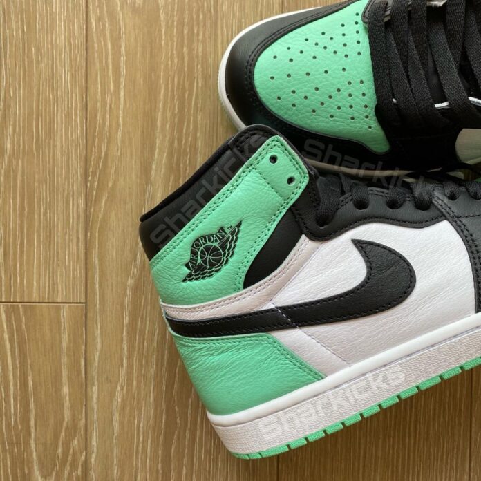 Air Jordan 1 High OG Green Glow DZ5485130