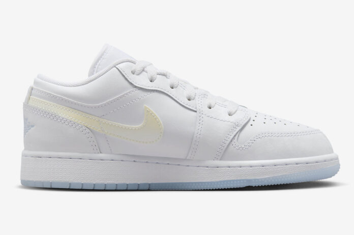 white womens nike soccer cleats