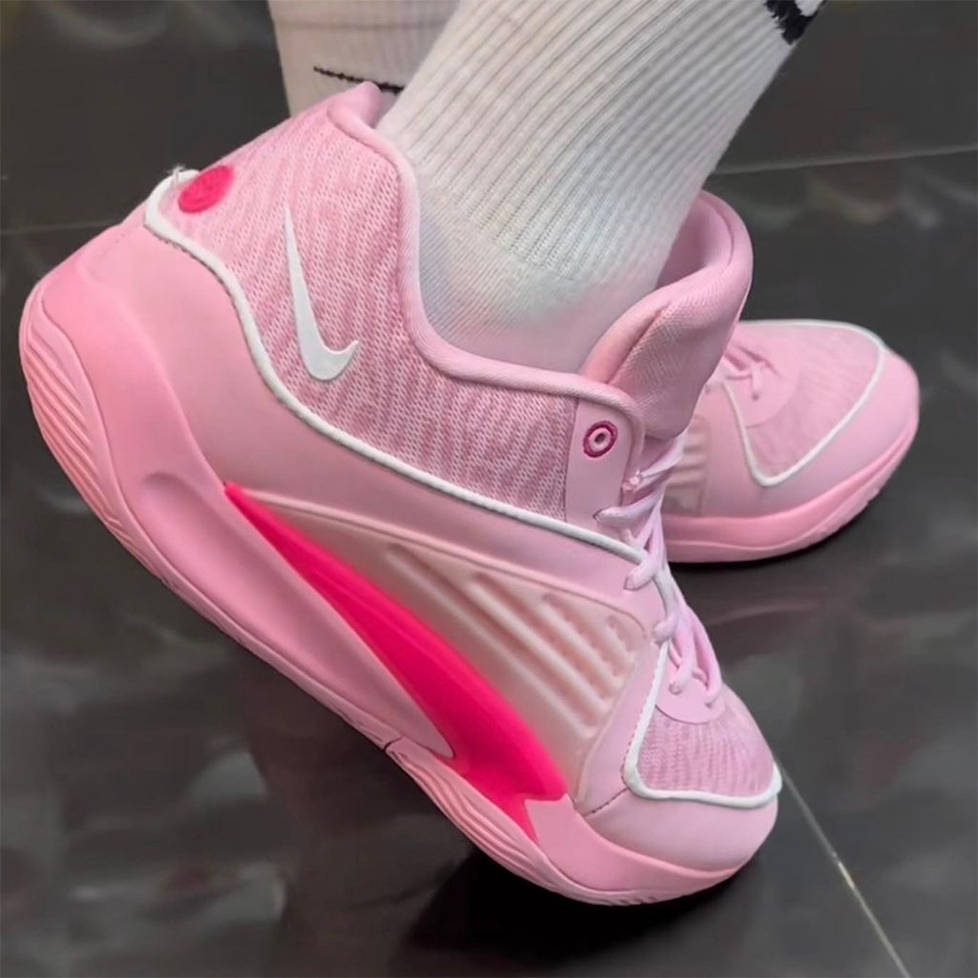 First Look at the Nike KD 16 Aunt Pearl
