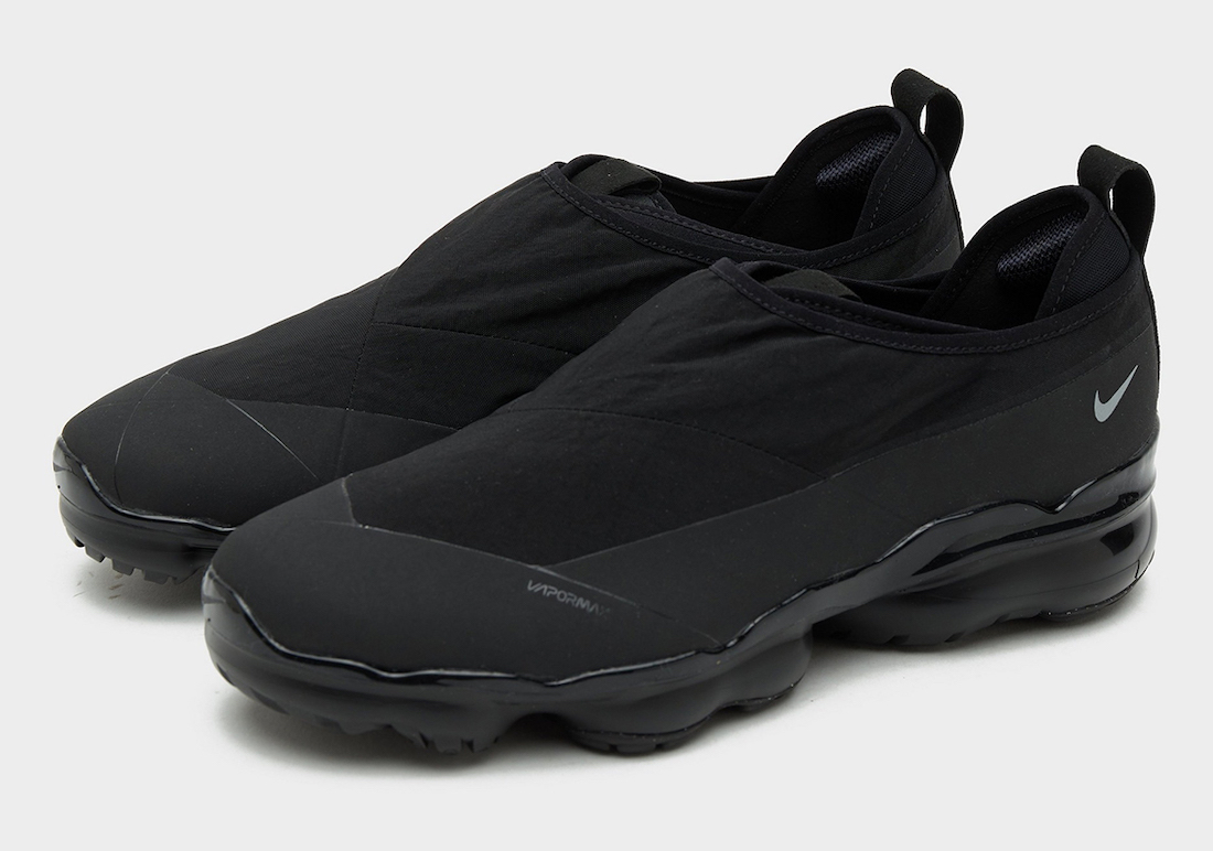 First Look: Nike VaporMax Moc Roam “Triple Black”