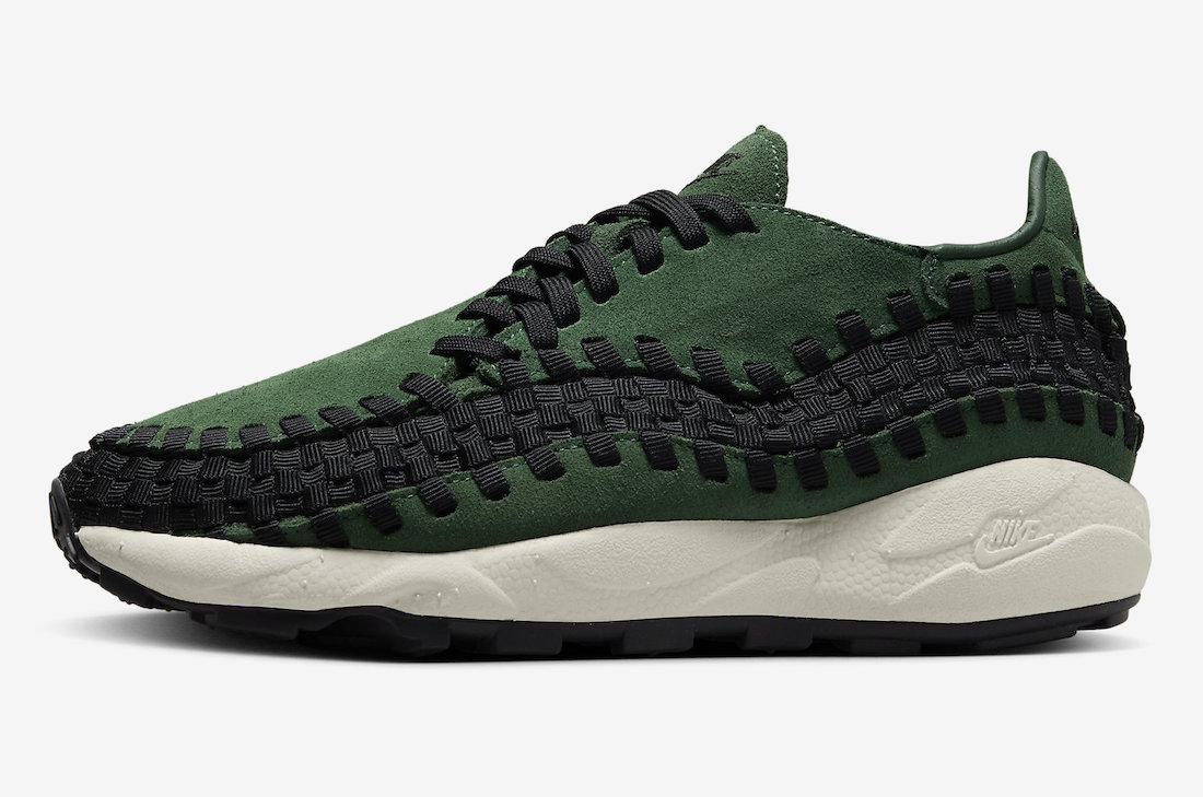 Nike Air Footscape Woven Fir lateral side