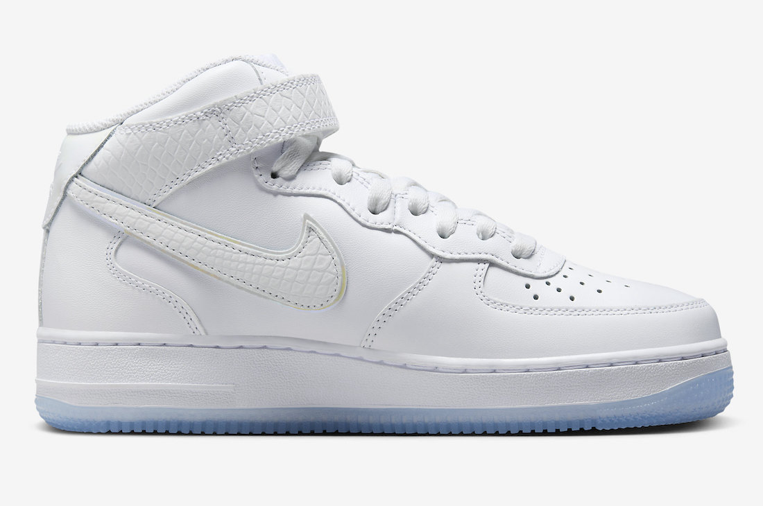 28.5 Nike WMNS Air Force 1 Reptile-