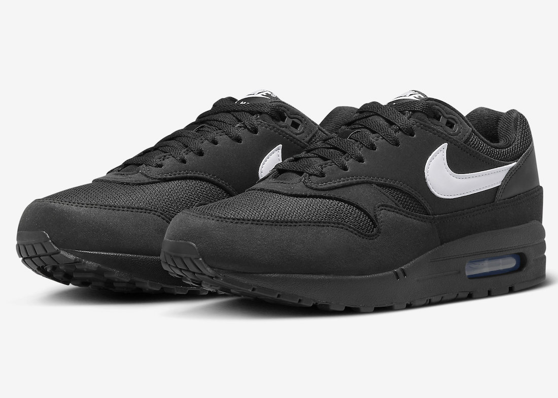 Nike Air Max 1 Surfaces in Simple Black and White