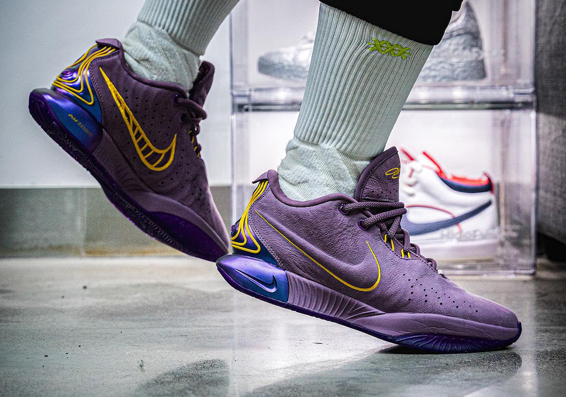 Nike LeBron 21 Violet Dust FV2345 500 On Feet 2