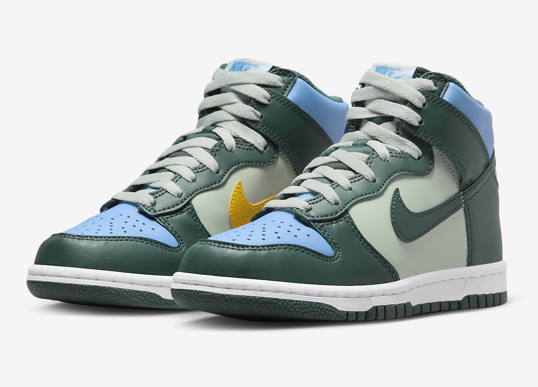 The Kids Nike Dunk High Surfaces in Deep Jungle and University Blue