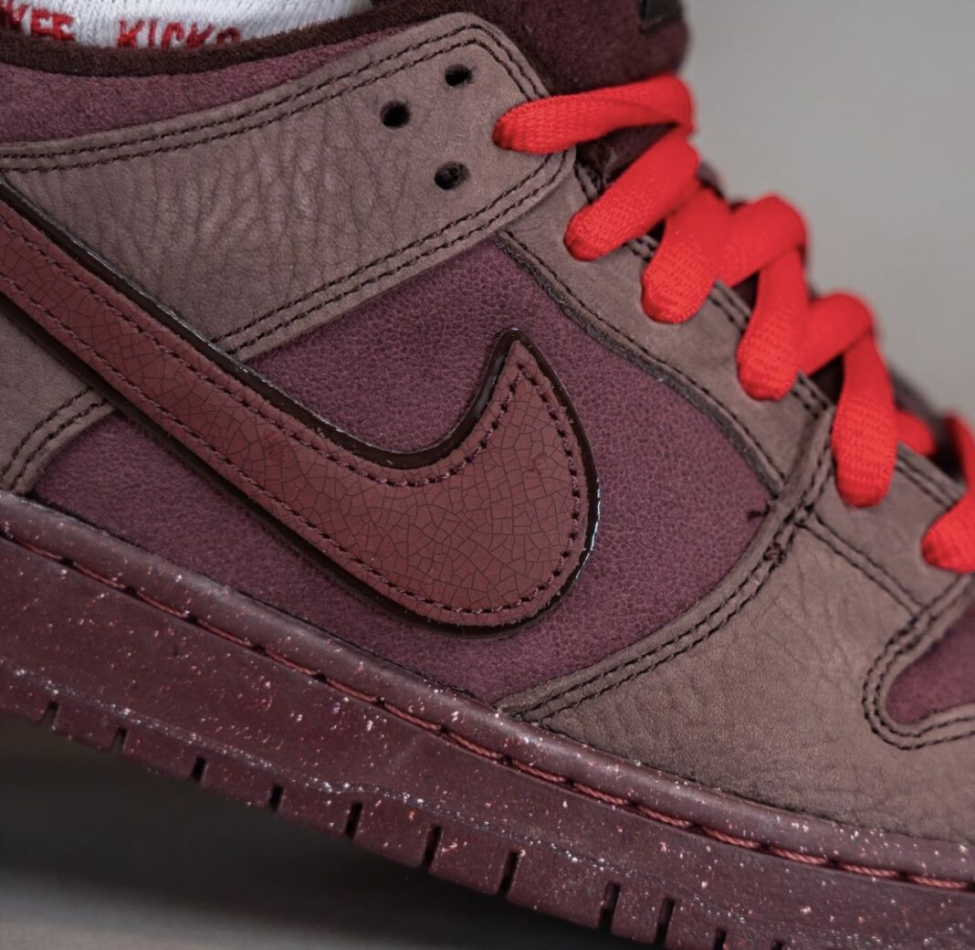 Nike SB Dunk Low Valentine's Day 2024 FN0619-600