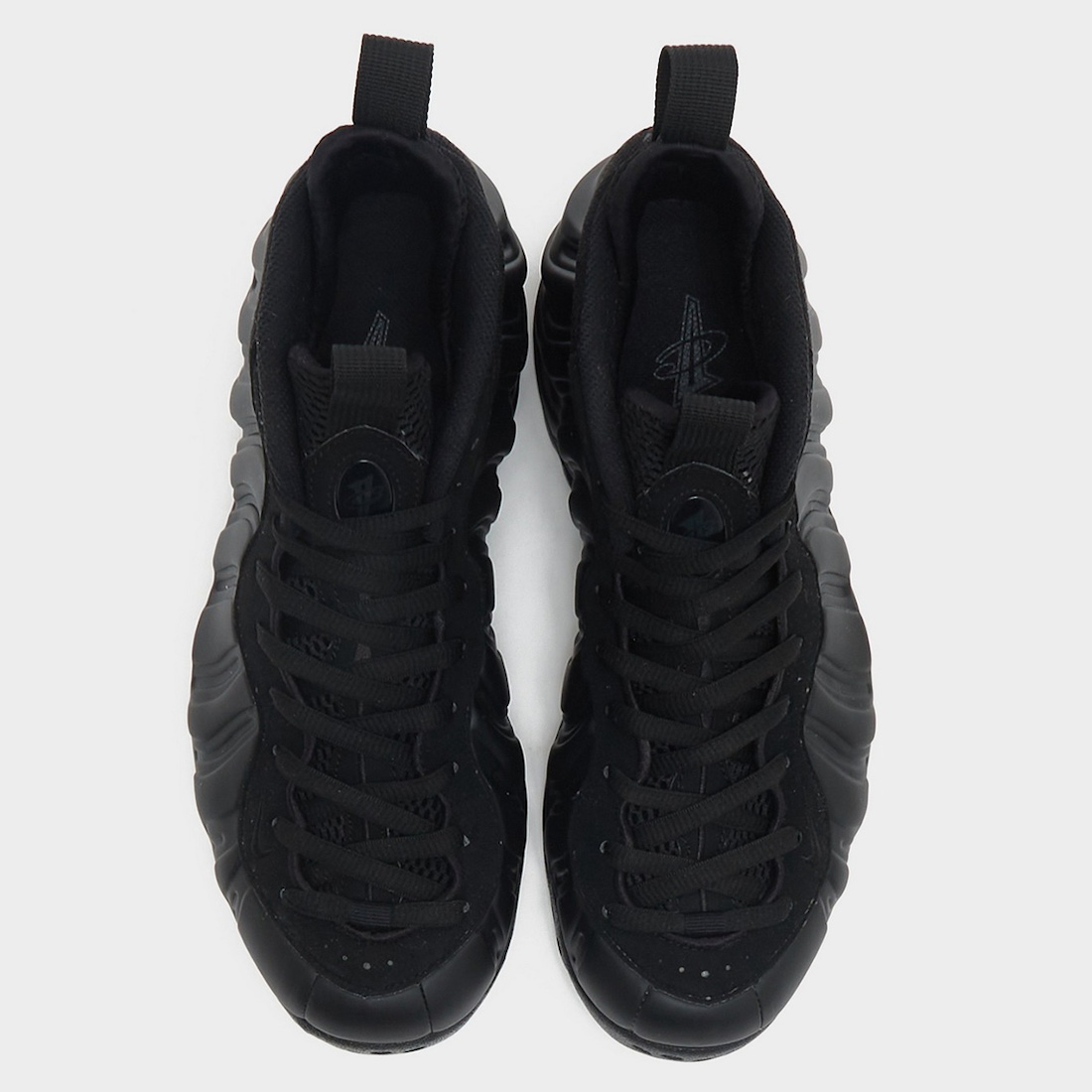 Nike Air Foamposite One Black Anthracite 2