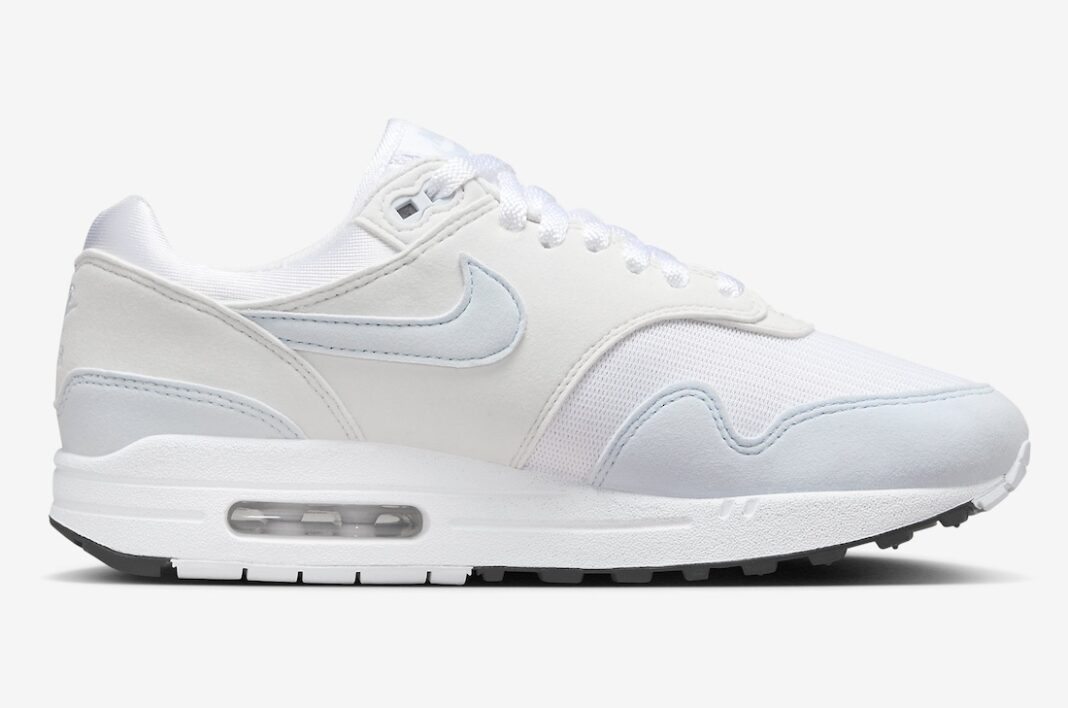 air max 1 grey mint on feet