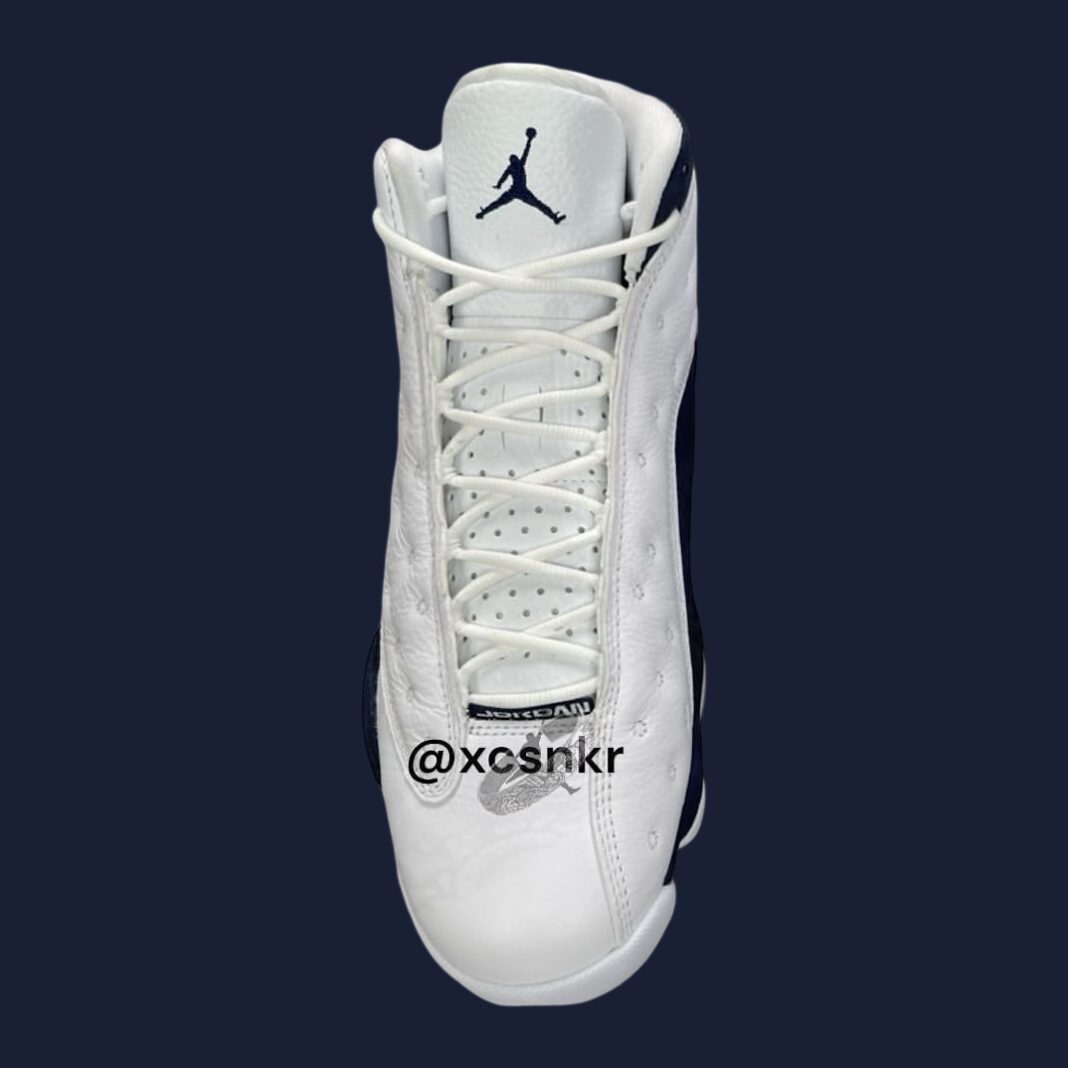 navy blue and white jordan 13