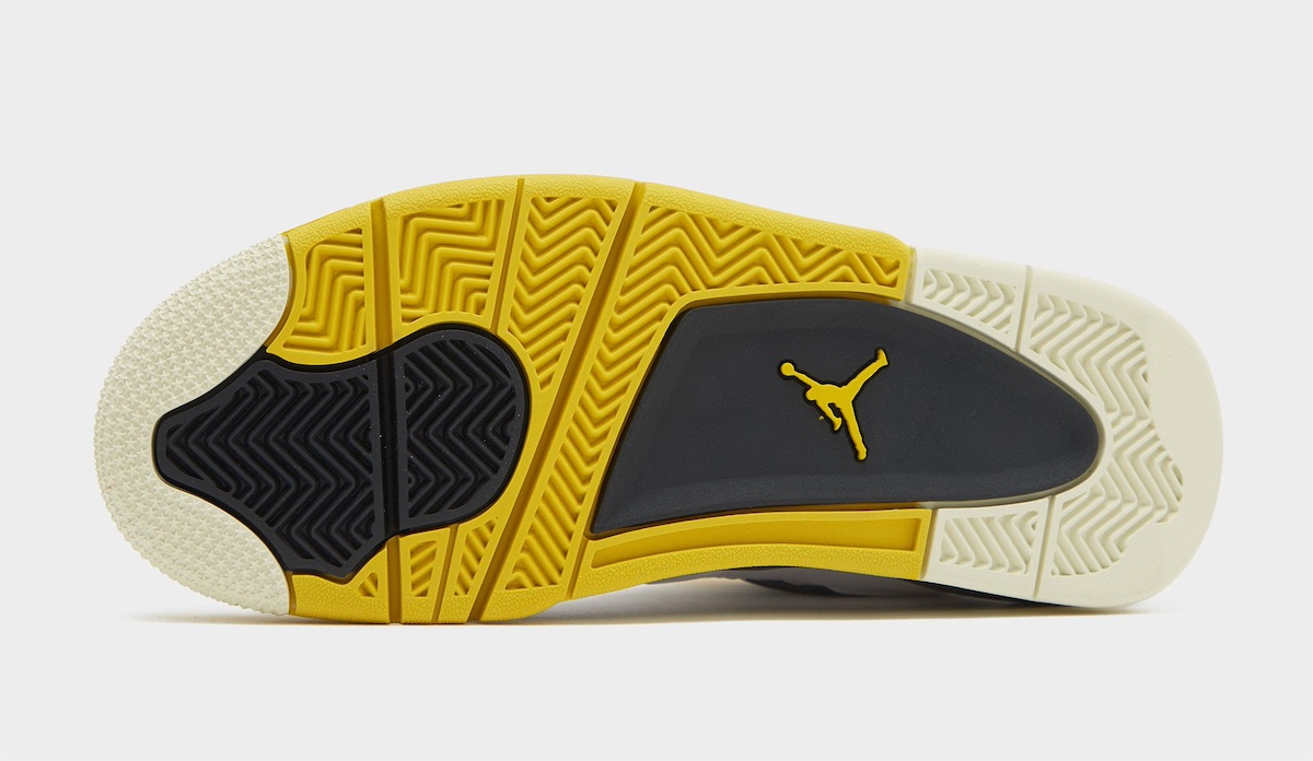 Official images of these new WORN Jordans are now live