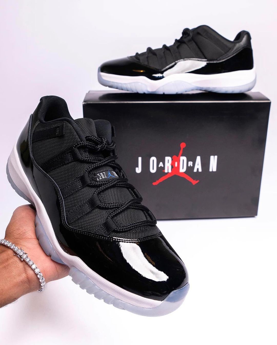 Air Jordan 1 Mid 'Tan Gum'