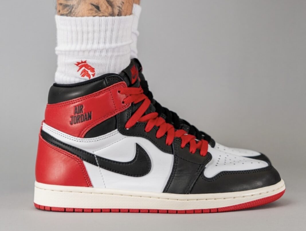 Air Jordan 1 High OG Black Toe Reimagined DZ5485-106