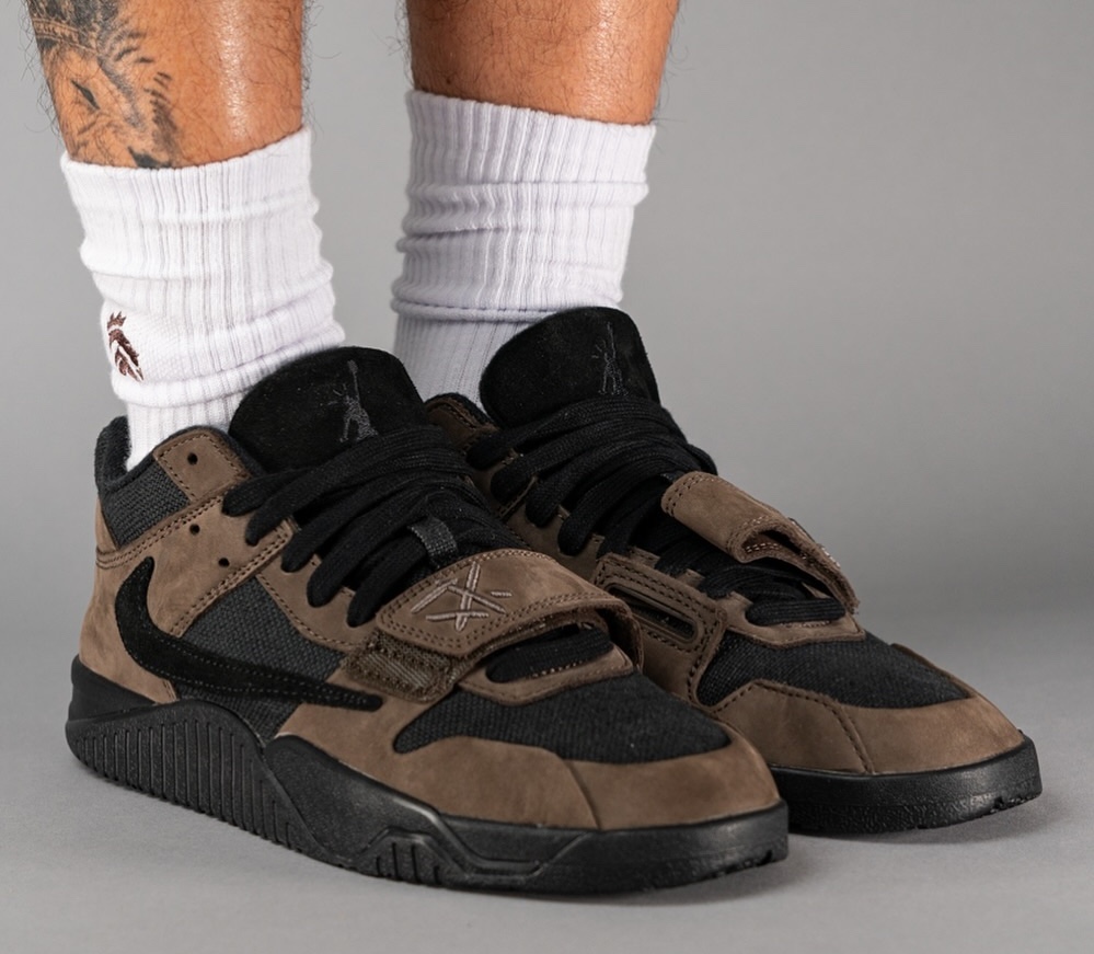 Travis Scott x Jordan Jumpman Jack Dark Mocha FZ8117-201