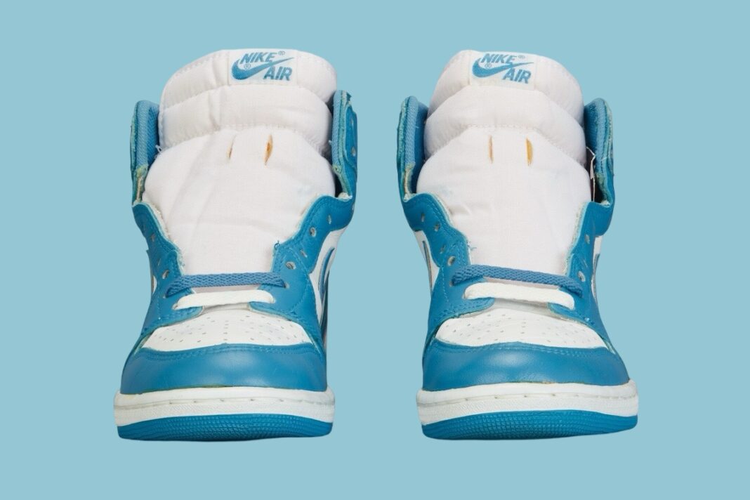 womens jordan 1 unc