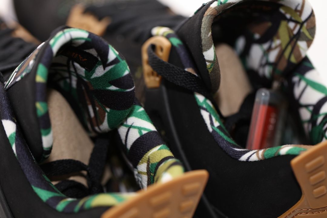 Erlebe den Karat jordan 5 Retro Low CLOT Jade bei den besten Sneaker-Händlern der Welt