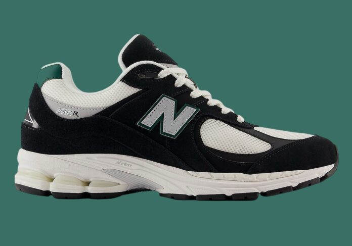 New Balance 2002R Black Marsh Green M2002RRA