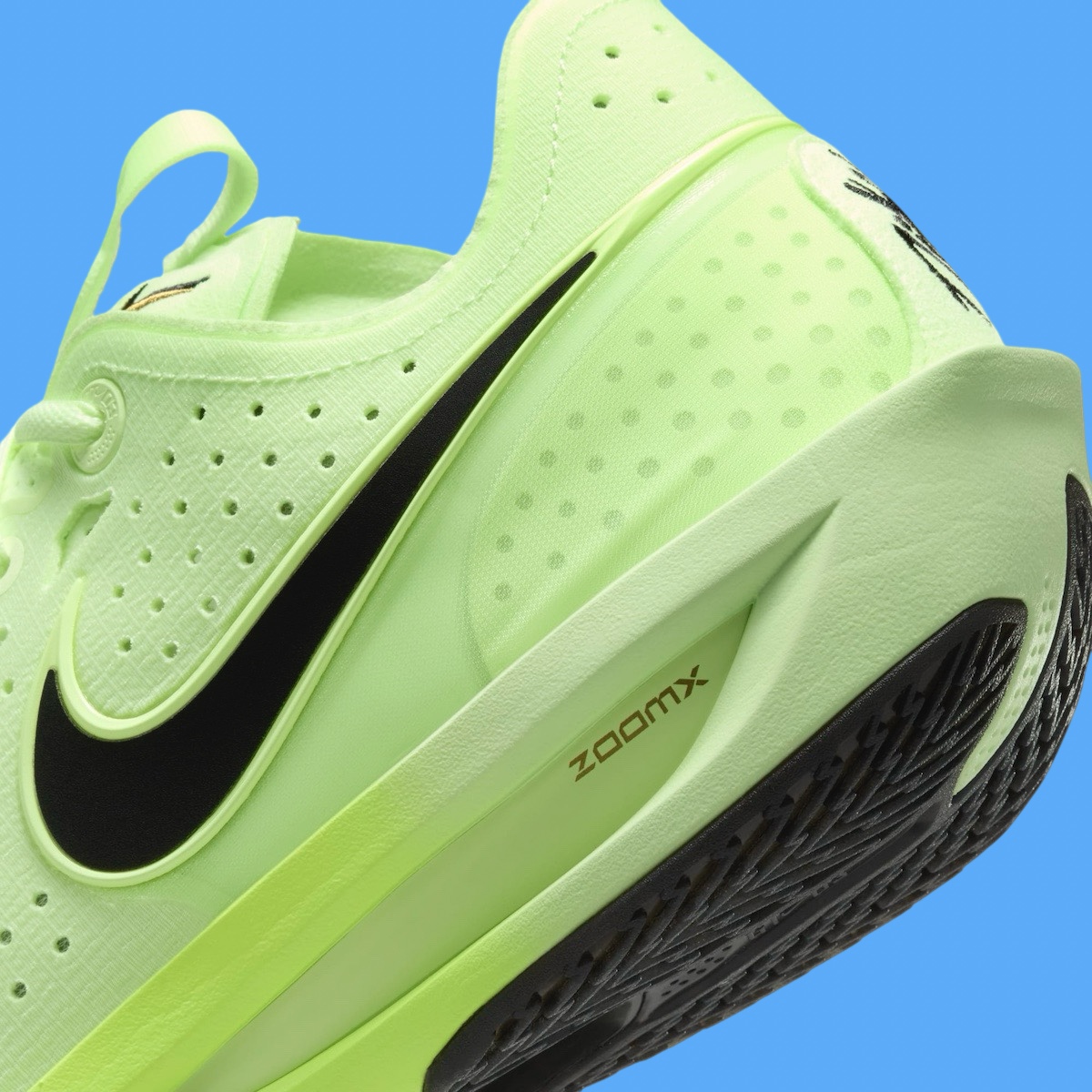 Nike GT Cut 3 Volt DV2913 700 7