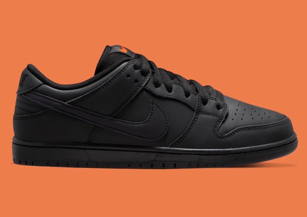 Nike SB Dunk Low Pro ISO Triple Black FJ1674 001 1068x757