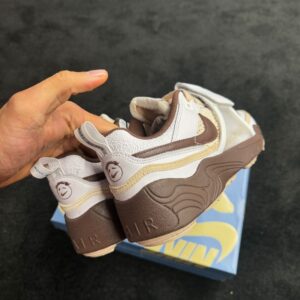 Travis Scott x Nike Zoom Field Jaxx Light Chocolate HQ3073-100