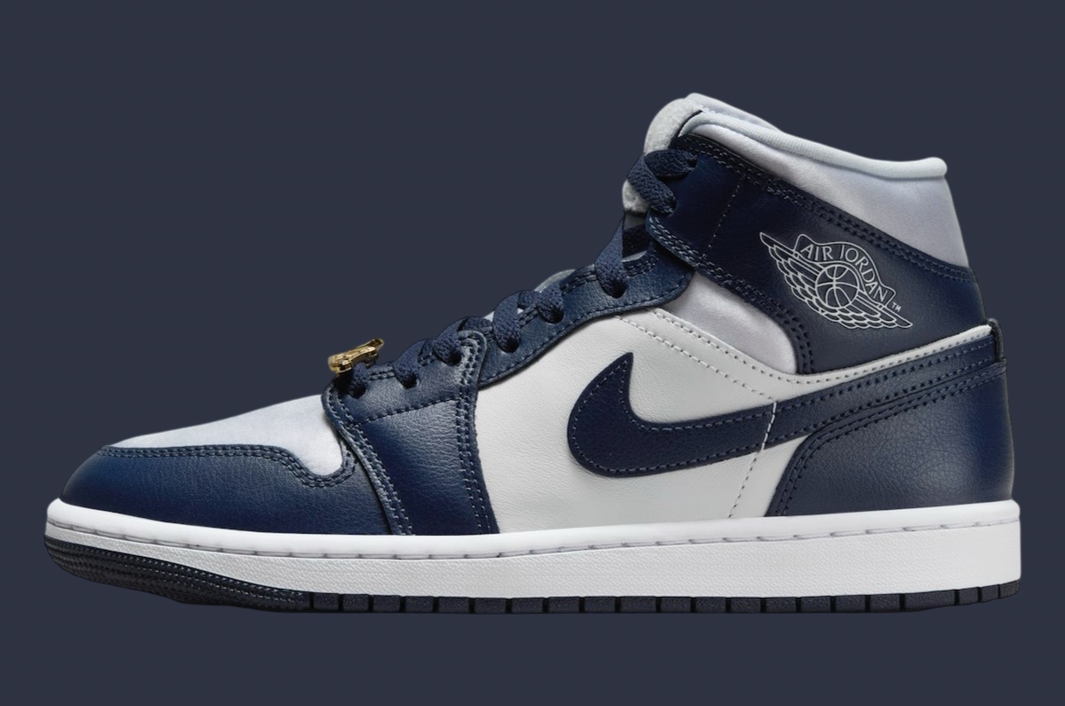 Jordan 1 mid navy blue hotsell